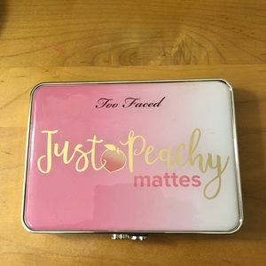 Too faced just peachy mattes palette